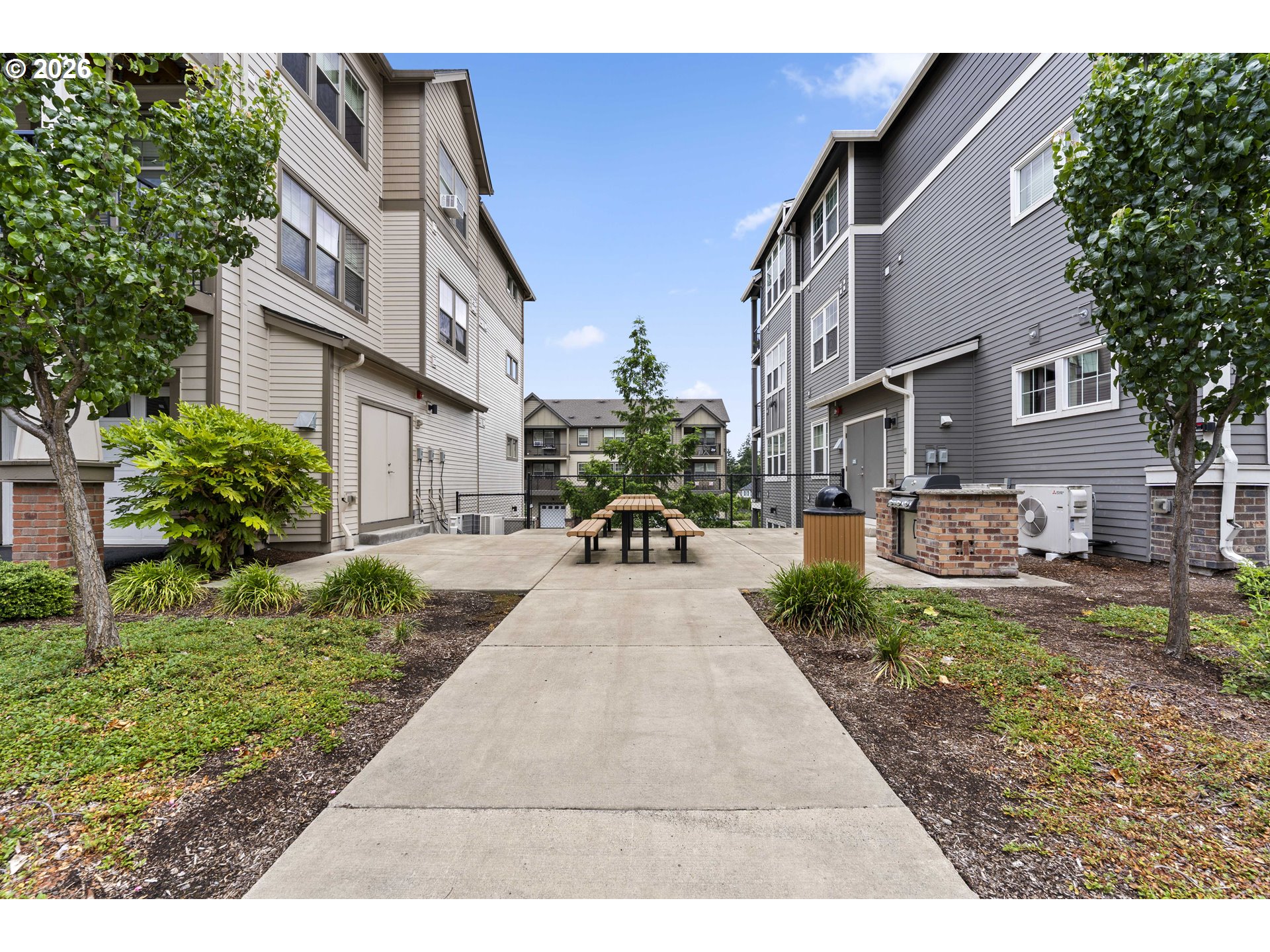 17137 Southwest Appledale Road Beaverton, OR 97007 - Photo 26 of 28