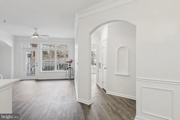 $359,900 | 504 Sunset View Terrace Southeast, Unit 104, Leesburg, VA 20175