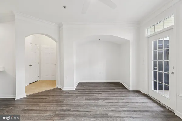 $359,900 | 504 Sunset View Terrace Southeast, Unit 104, Leesburg, VA 20175