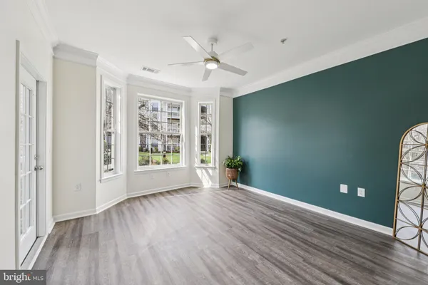 $359,900 | 504 Sunset View Terrace Southeast, Unit 104, Leesburg, VA 20175