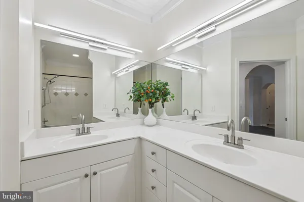 $359,900 | 504 Sunset View Terrace Southeast, Unit 104, Leesburg, VA 20175