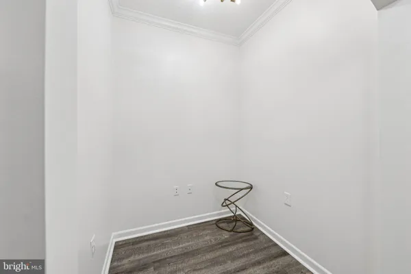 $359,900 | 504 Sunset View Terrace Southeast, Unit 104, Leesburg, VA 20175