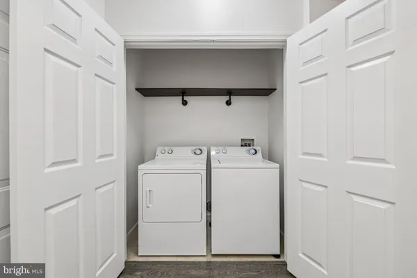 $359,900 | 504 Sunset View Terrace Southeast, Unit 104, Leesburg, VA 20175