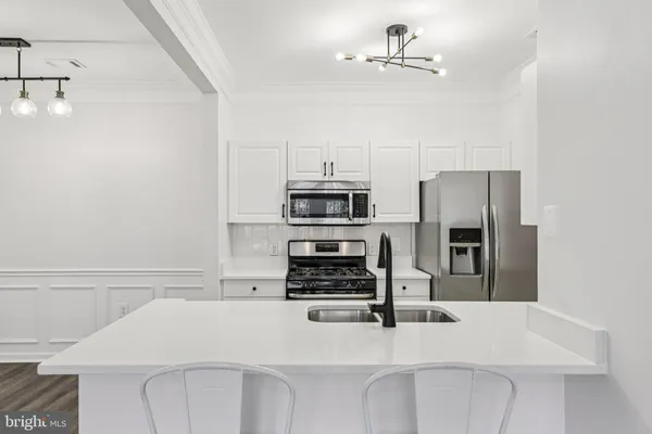 $359,900 | 504 Sunset View Terrace Southeast, Unit 104, Leesburg, VA 20175