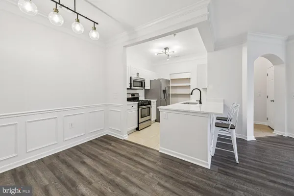 $359,900 | 504 Sunset View Terrace Southeast, Unit 104, Leesburg, VA 20175