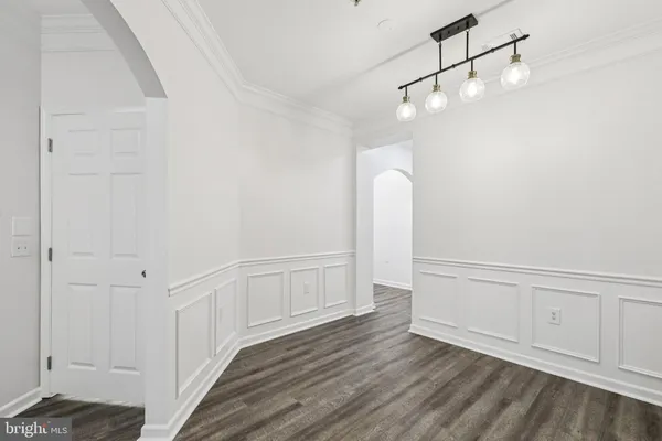 $359,900 | 504 Sunset View Terrace Southeast, Unit 104, Leesburg, VA 20175