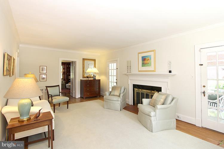 7707 Chatham Road Chevy Chase, MD 20815 - Photo 19 of 27 Living Room
