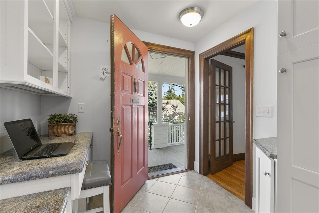 84 School Street Arlington, MA 02476 - Photo 4 of 29