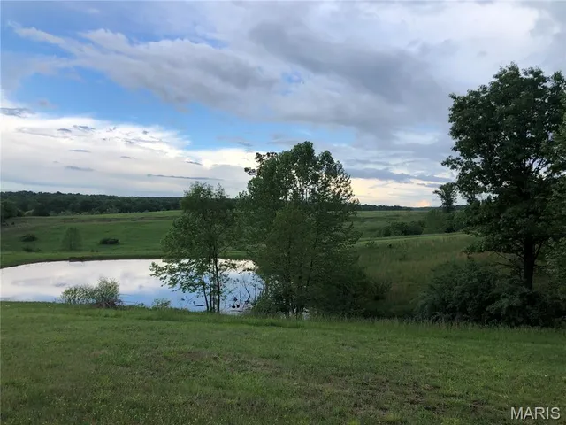 $154,900 | 10037 Gingham Drive, Richwoods, MO 63071