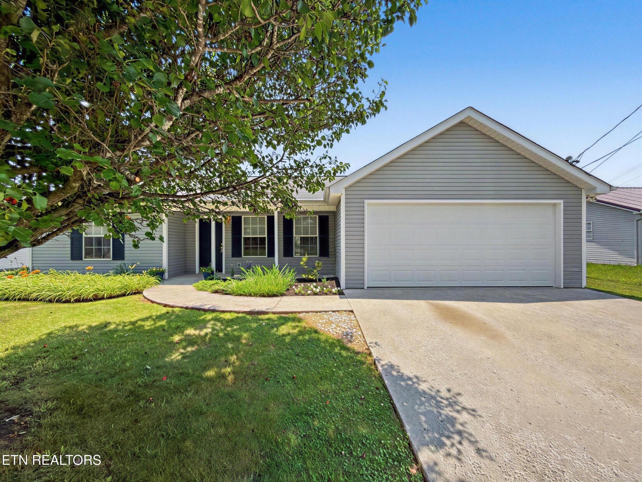 7528 Gary White Road Corryton, TN 37721 - Photo 1 of 27 Gallery Image 1