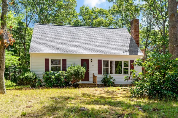 $2,800 | 37 Redlands Road, Unit 37, Falmouth, MA 02536