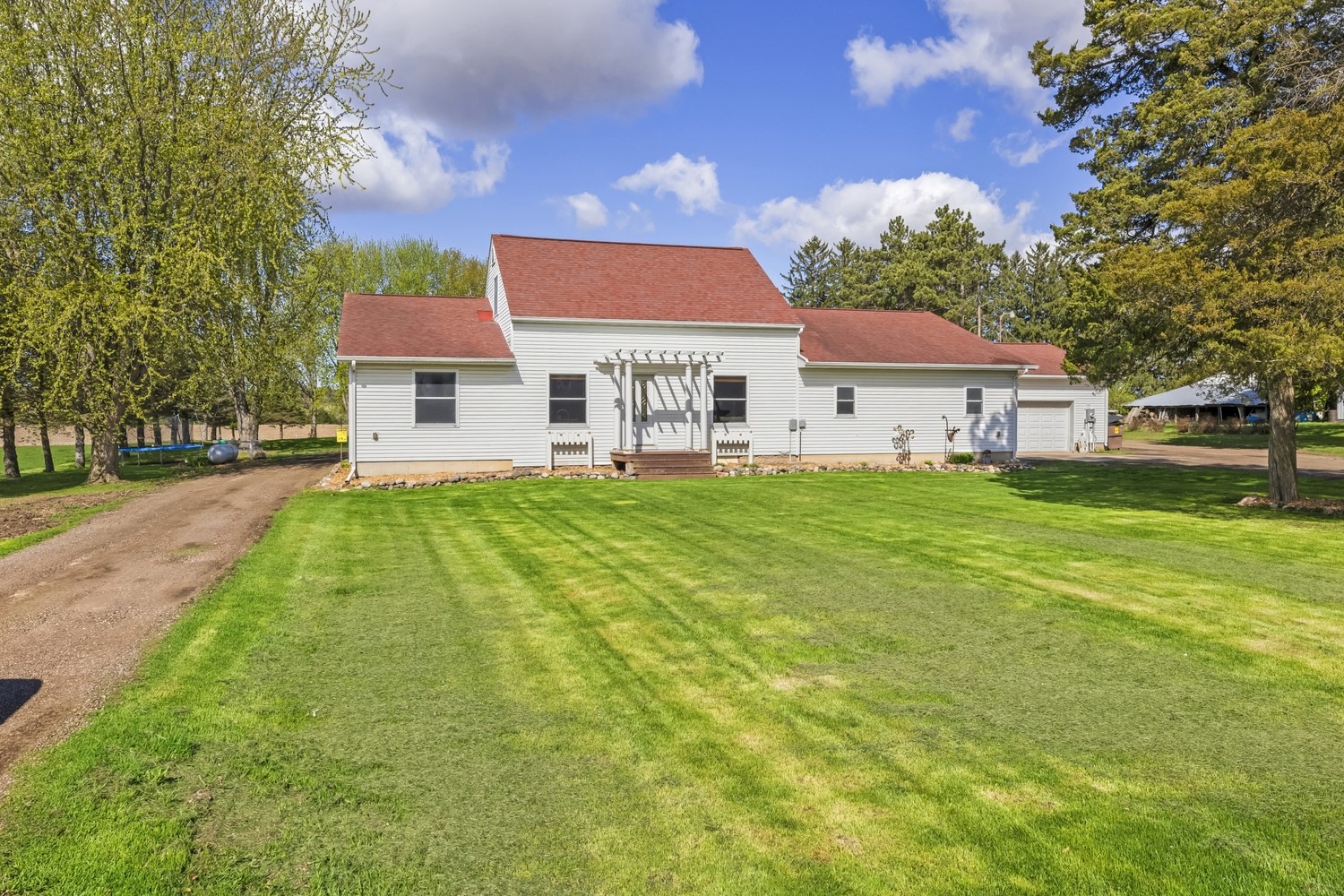 553 North County Rd D Elmwood, WI 54740 - Photo 1 of 47