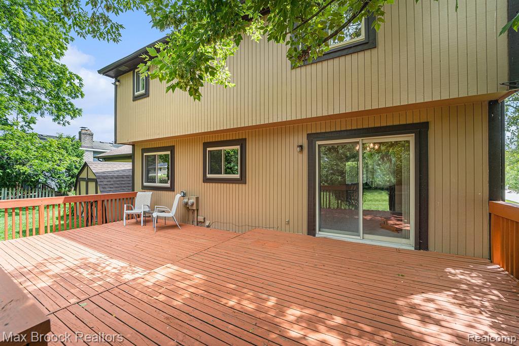 3906 Westlyn Road Lake Orion, MI 48359 - Photo 12 of 21