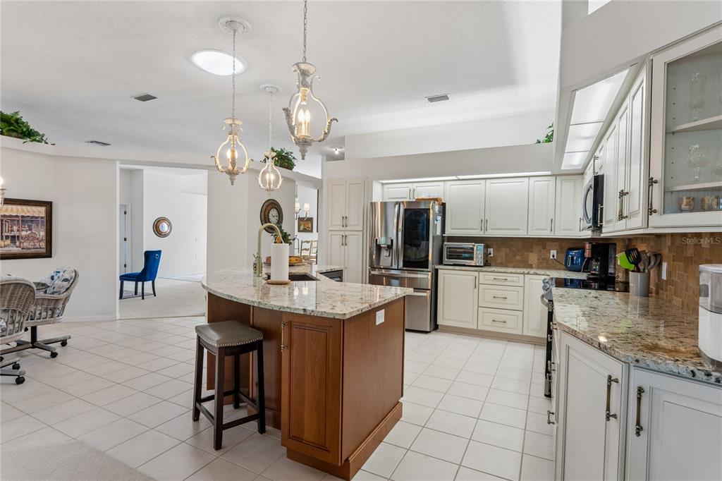 2047 Overbrook Lane Spring Hill, FL 34606 - Photo 14 of 94