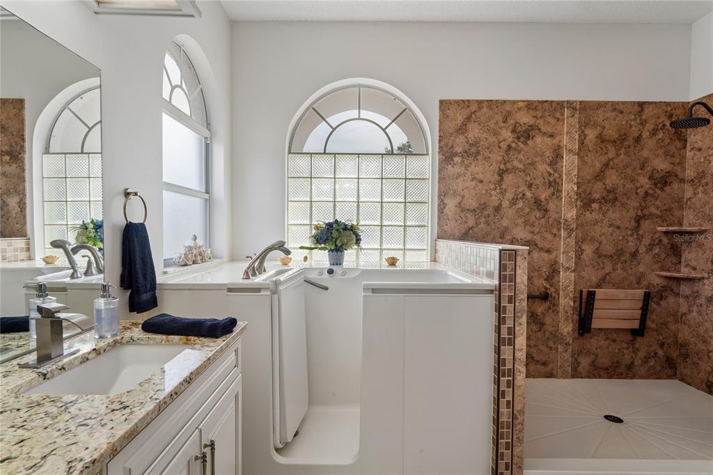 2047 Overbrook Lane Spring Hill, FL 34606 - Photo 33 of 94