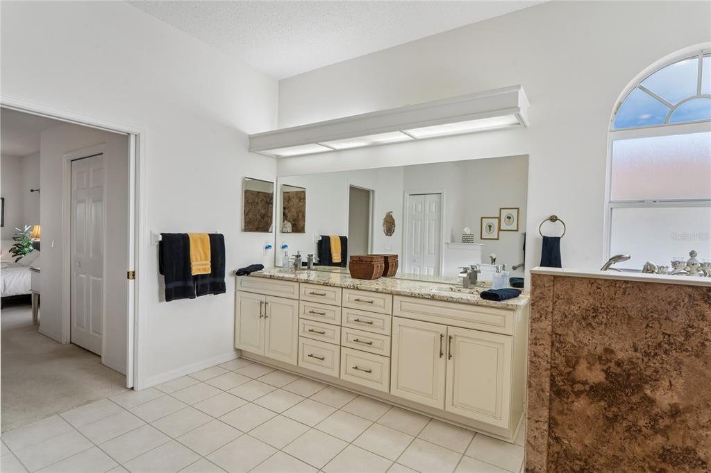 2047 Overbrook Lane Spring Hill, FL 34606 - Photo 35 of 94