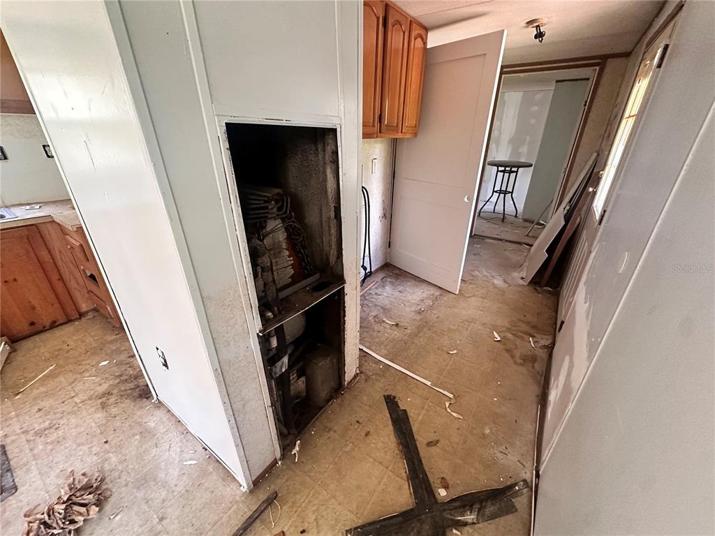 9011 Carey Road Lithia, FL 33547 - Photo 7 of 16 Gallery Image 7