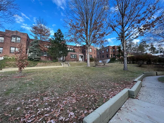 $249,000 | 4001 Little Neck Parkway, Unit 31B | Little Neck