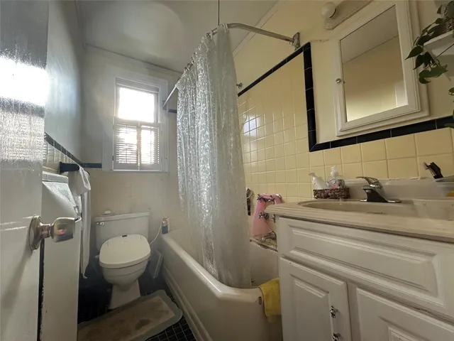 $249,000 | 4001 Little Neck Parkway, Unit 31B | Little Neck