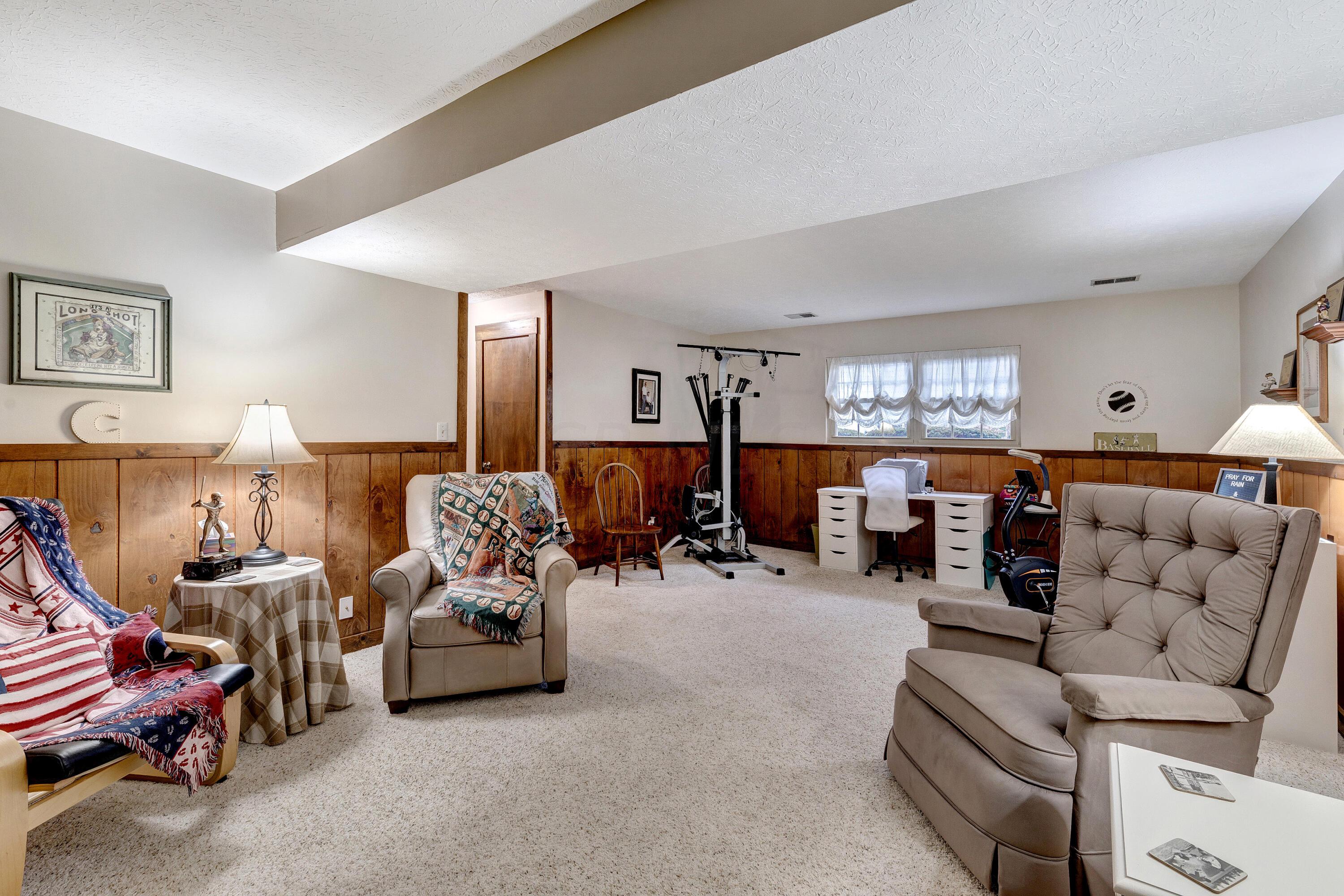 6186 Feder Road Columbus, OH 43228 - Photo 34 of 53 Family Room