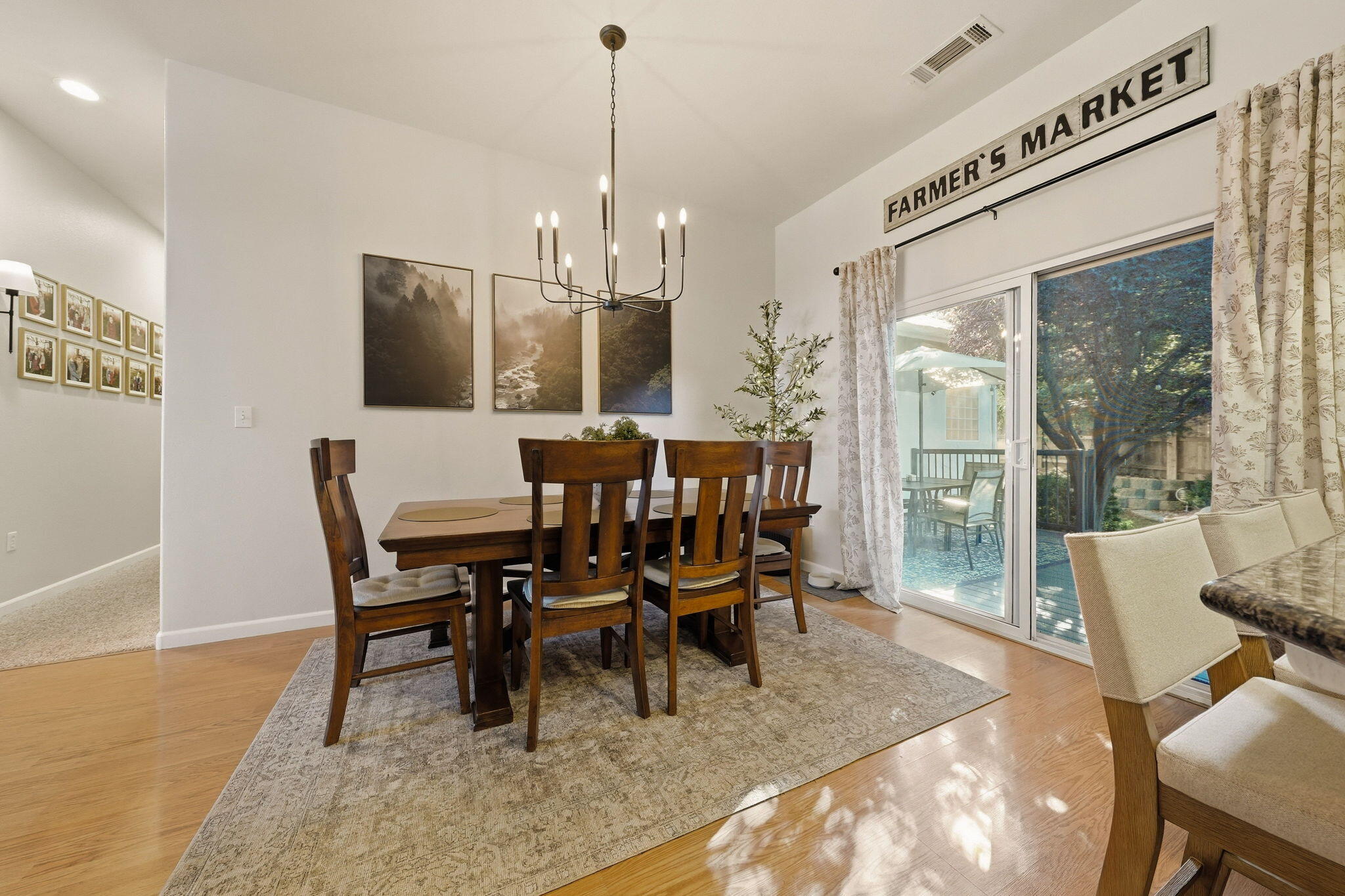 1030 Tulare Court Redding, CA 96003 - Photo 9 of 34 Dining