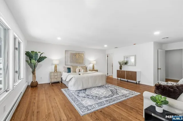 $1,449,000 | 360 Valley View Avenue, Paramus, NJ 07652