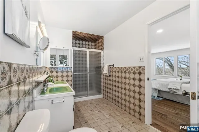 $1,449,000 | 360 Valley View Avenue, Paramus, NJ 07652