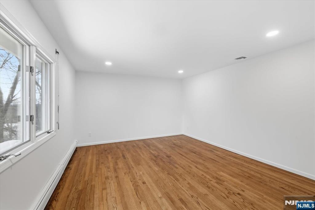 360 Valley View Avenue Paramus, NJ 07652 - Photo 26 of 43