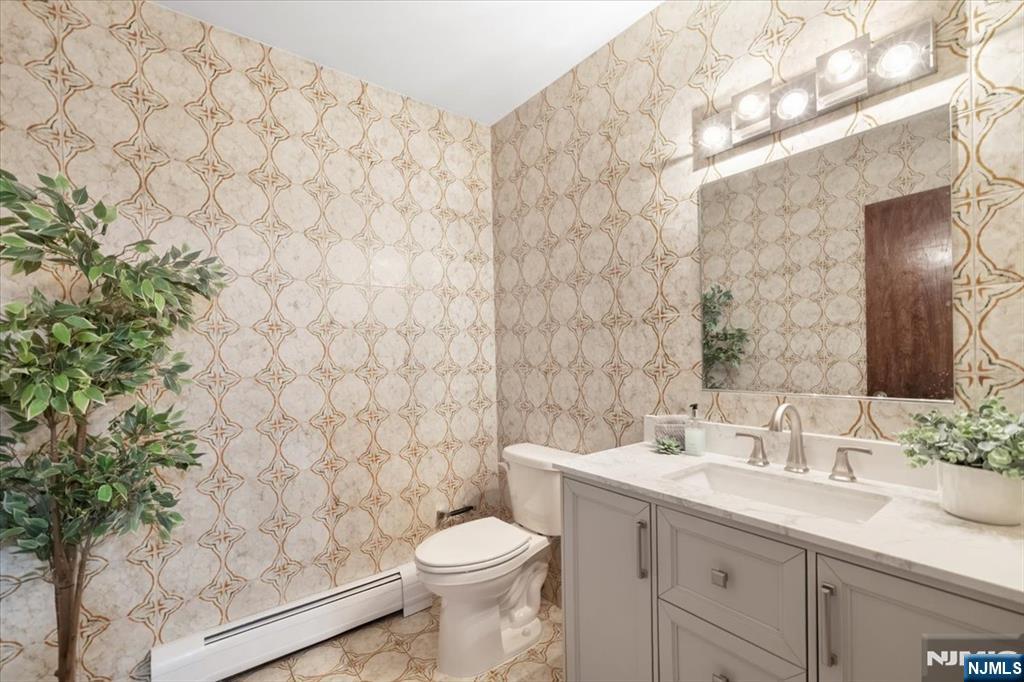 360 Valley View Avenue Paramus, NJ 07652 - Photo 28 of 43