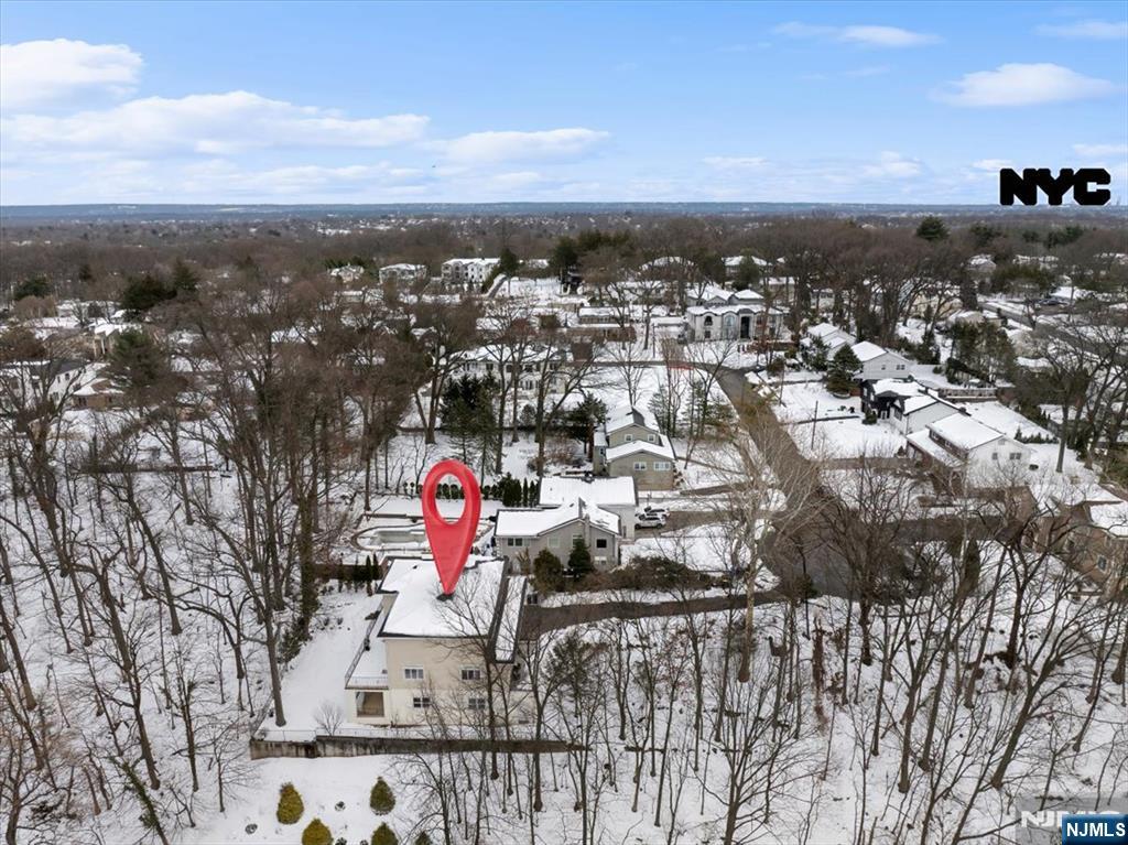 360 Valley View Avenue Paramus, NJ 07652 - Photo 39 of 43