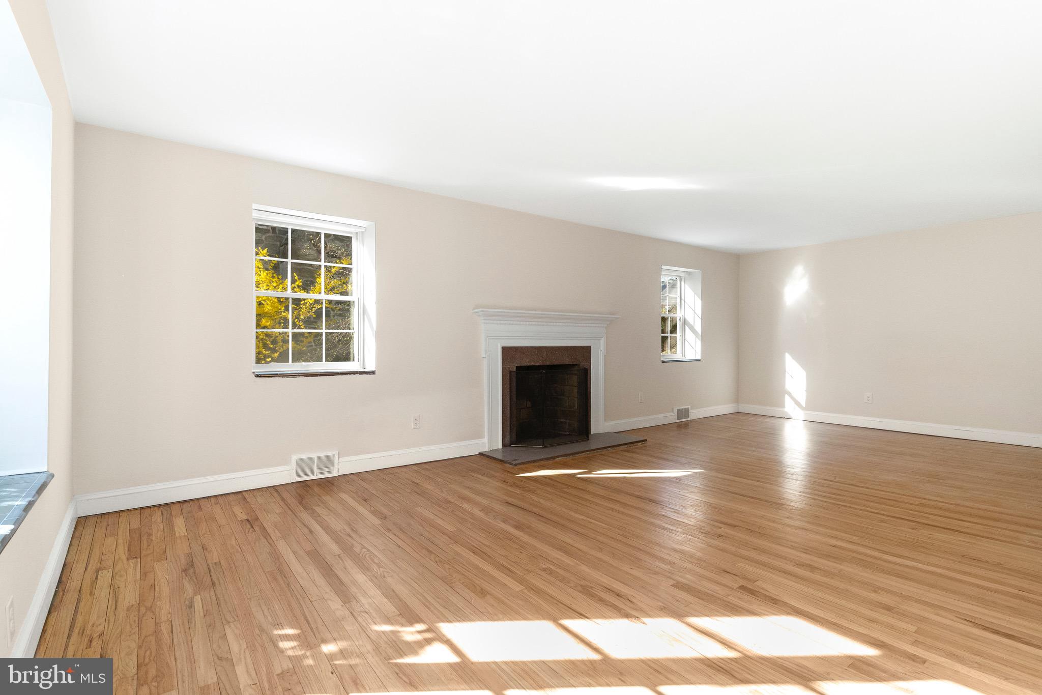 622 Greythorne Road Wynnewood, PA 19096 - Photo 13 of 36 Living Room