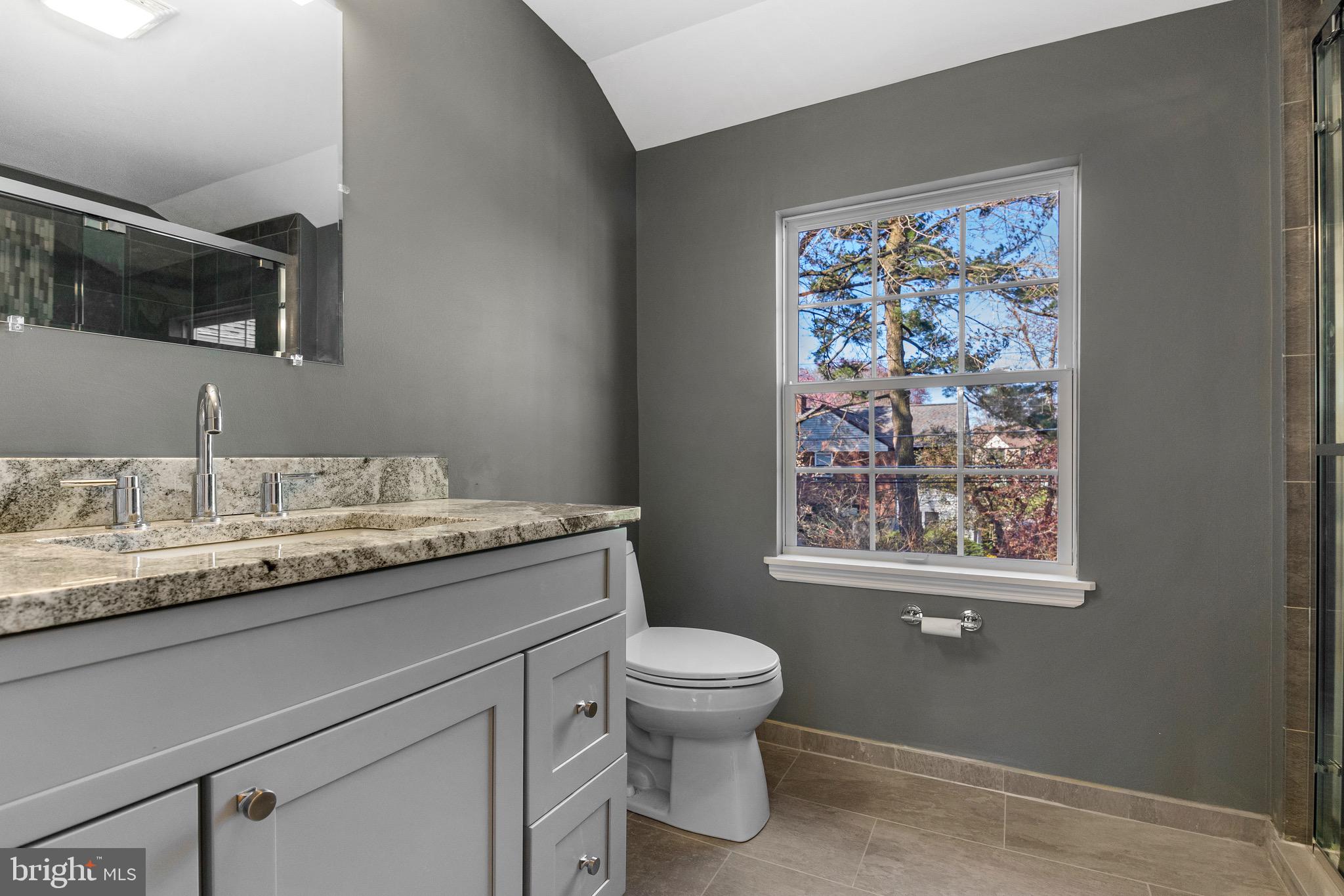 622 Greythorne Road Wynnewood, PA 19096 - Photo 20 of 36 Primary Attached Bathroom