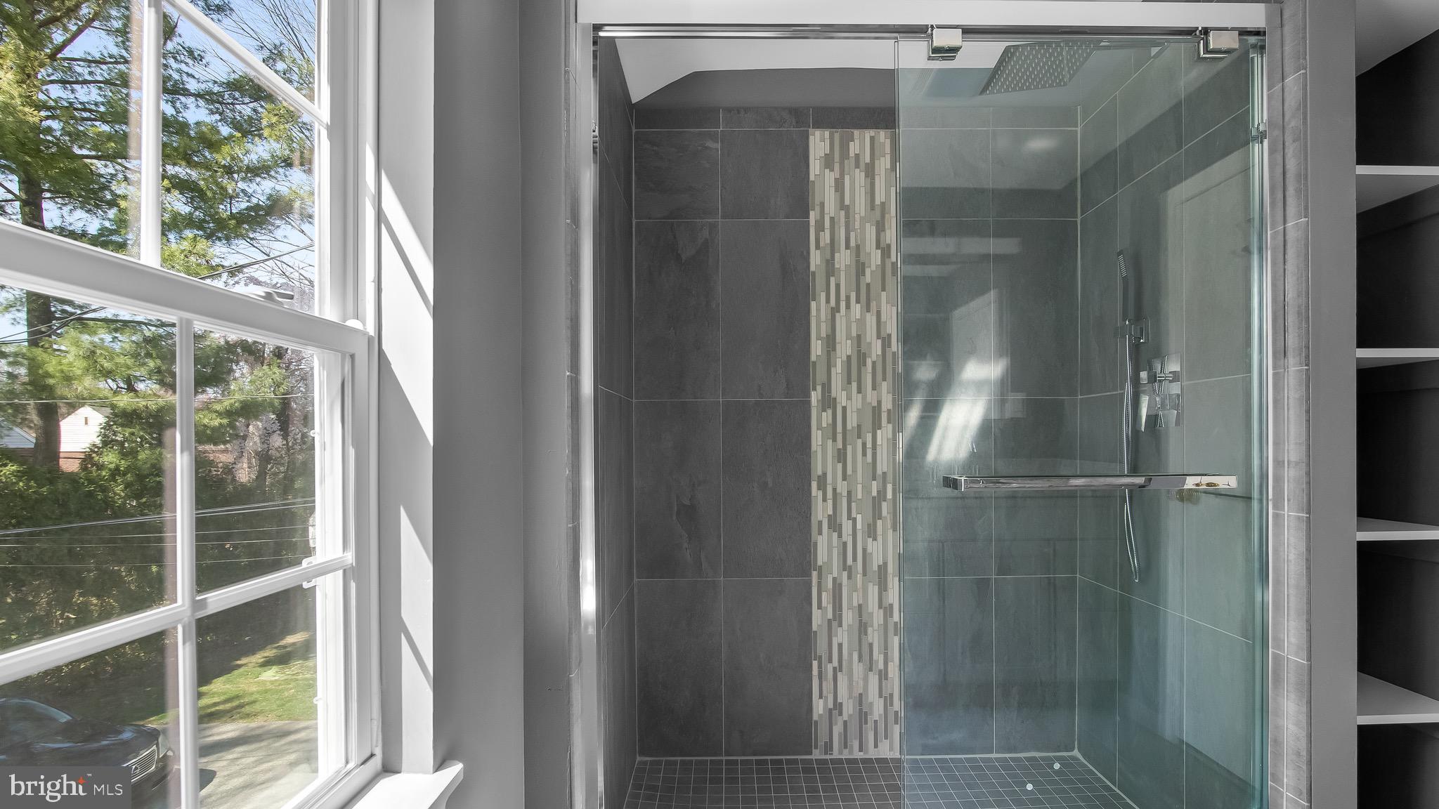 622 Greythorne Road Wynnewood, PA 19096 - Photo 21 of 36 Primary Attached Bathroom