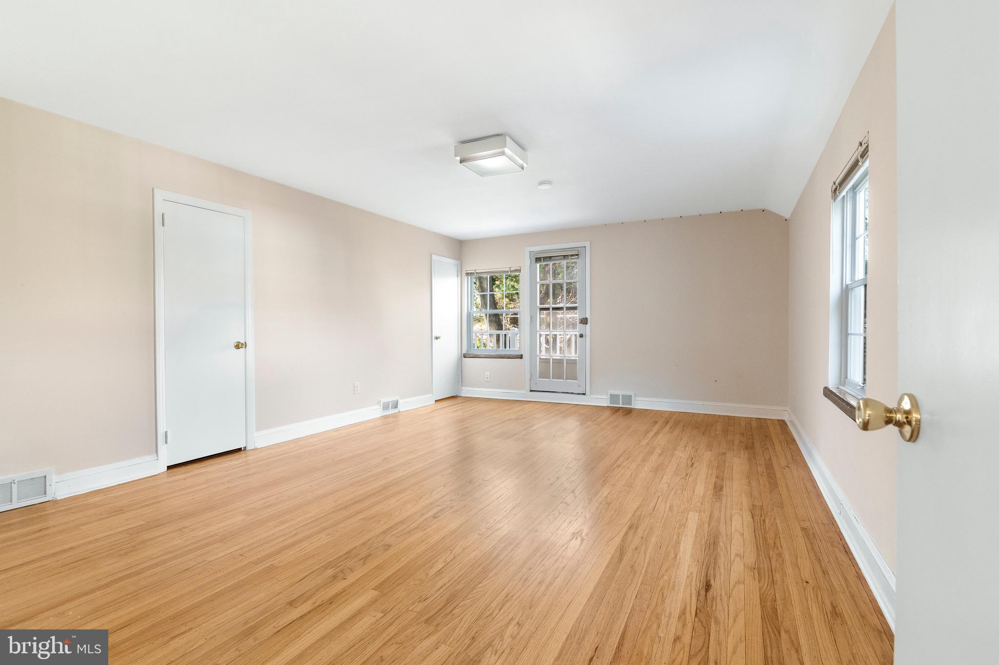 622 Greythorne Road Wynnewood, PA 19096 - Photo 23 of 36 Large 2nd Bedroom