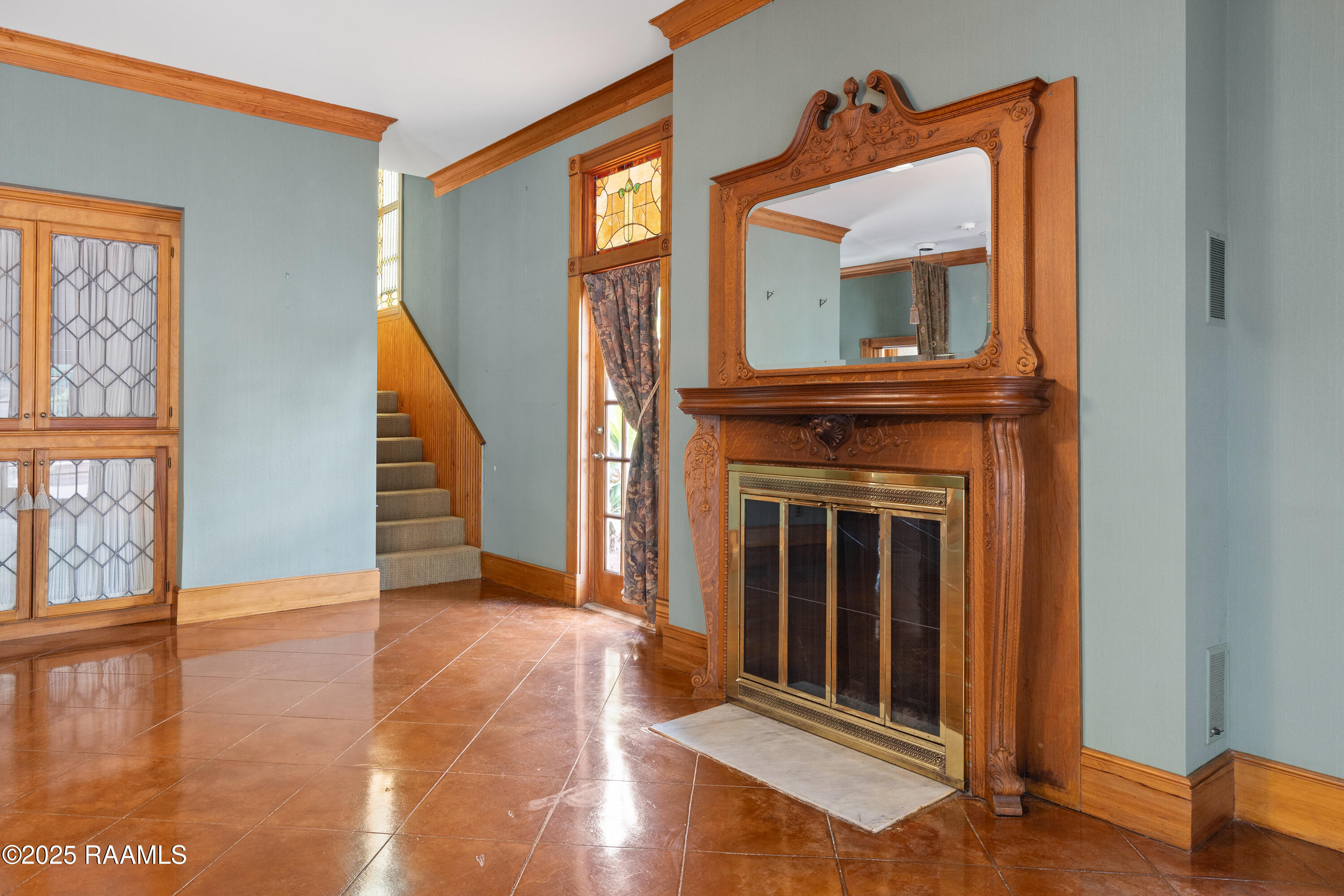 2 La Rue Verger New Iberia, LA 70563 - Photo 13 of 43 Antique Mantle