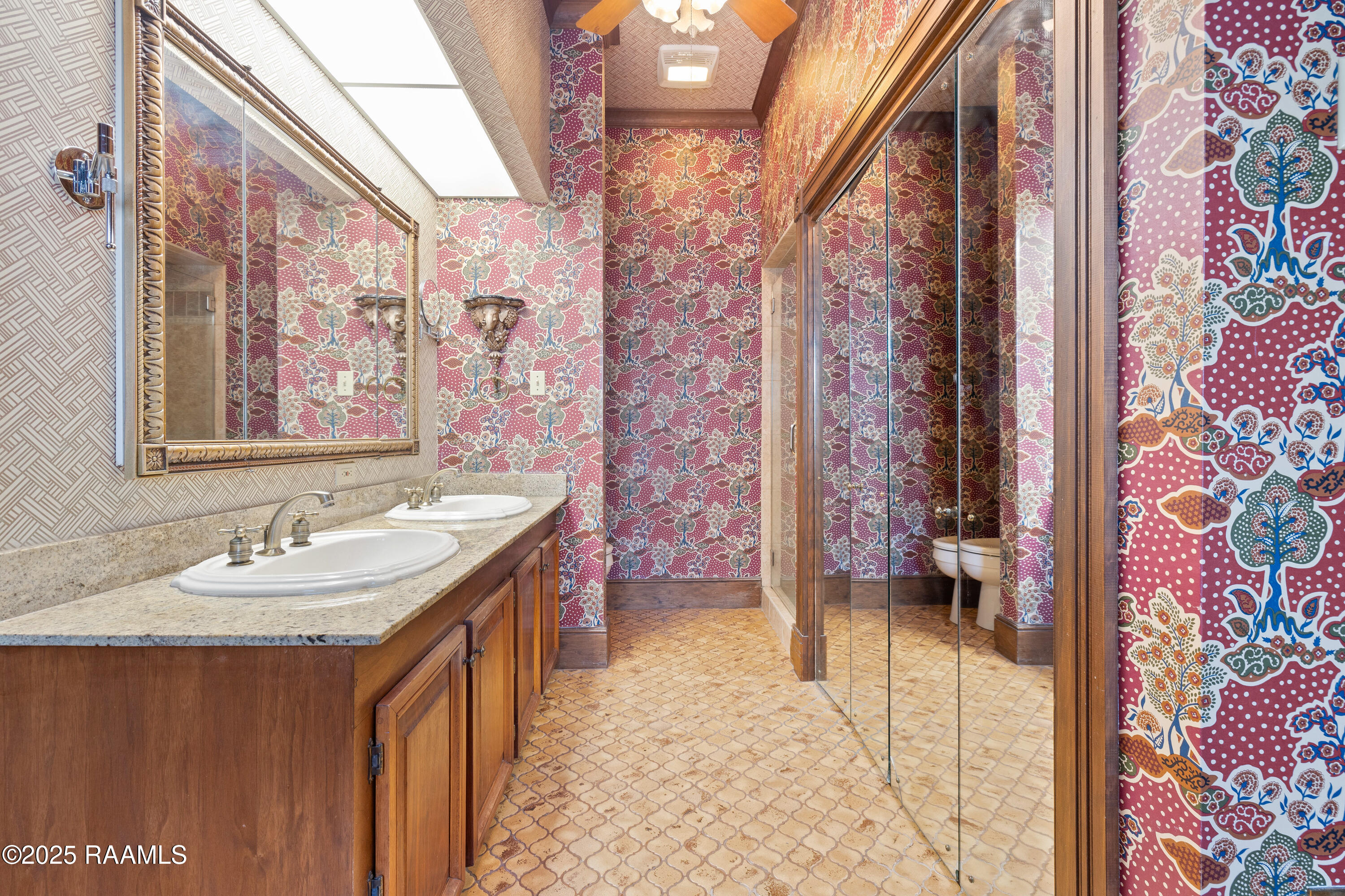 2 La Rue Verger New Iberia, LA 70563 - Photo 23 of 43 Double Vanity