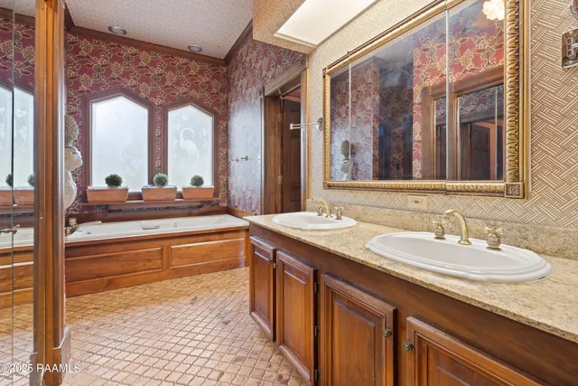 $546,000 | 2 La Rue Verger, New Iberia, LA 70563