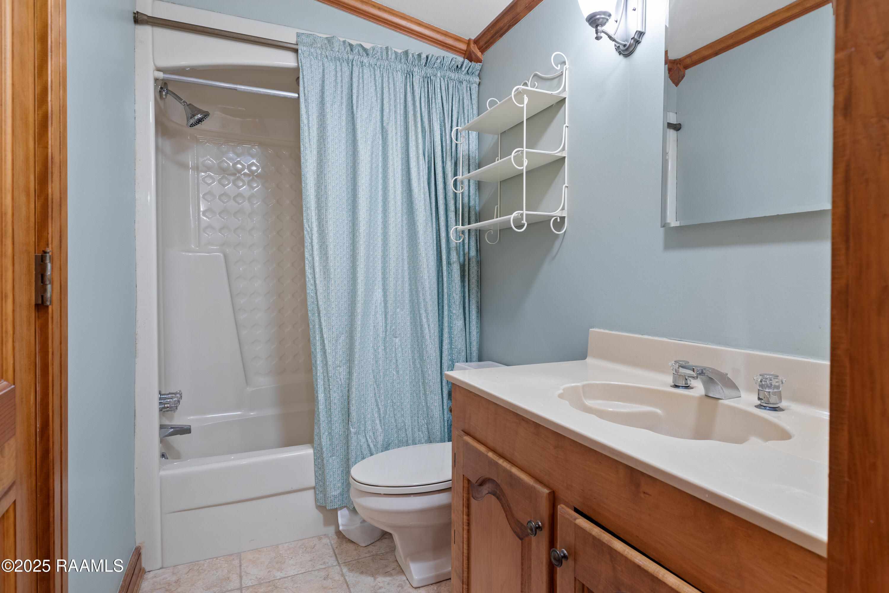 2 La Rue Verger New Iberia, LA 70563 - Photo 27 of 43 Bath 2 Upstairs