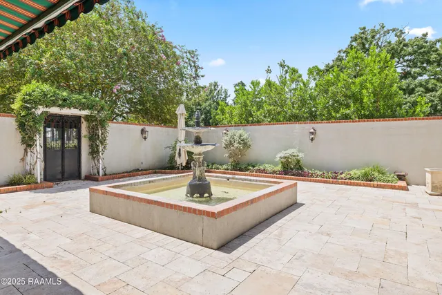 $546,000 | 2 La Rue Verger, New Iberia, LA 70563