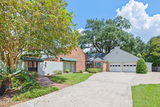 $546,000 | 2 La Rue Verger, New Iberia, LA 70563