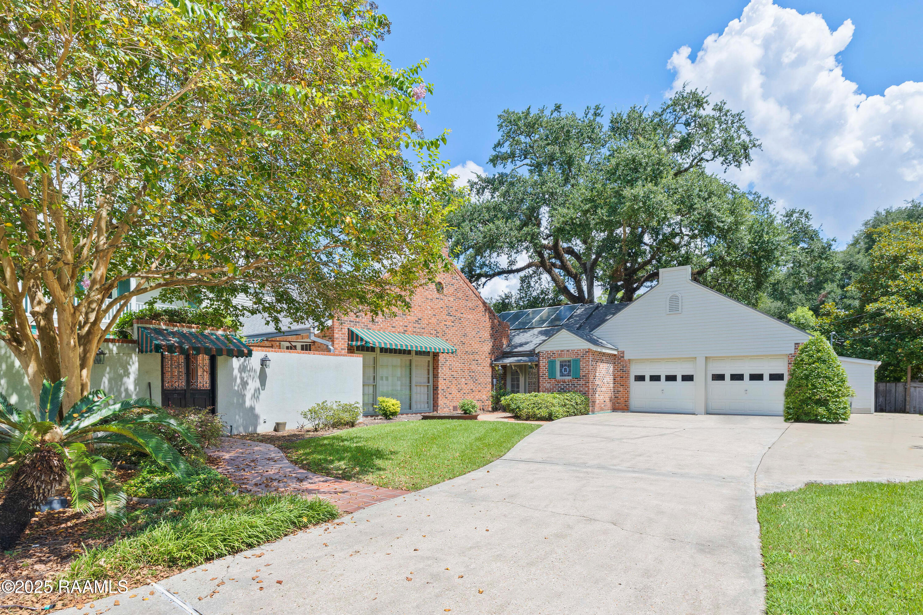 2 La Rue Verger New Iberia, LA 70563 - Photo 43 of 43 Side Drive Area