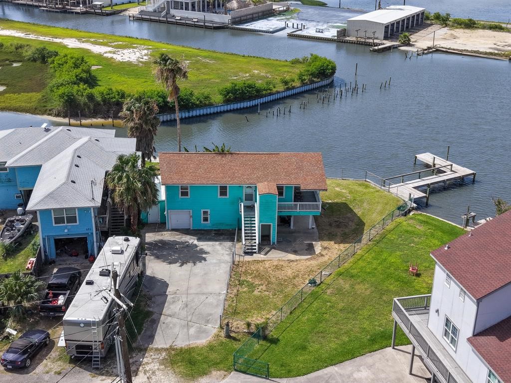 554 Copano Cove Road Rockport, TX 78382 - Photo 36 of 40