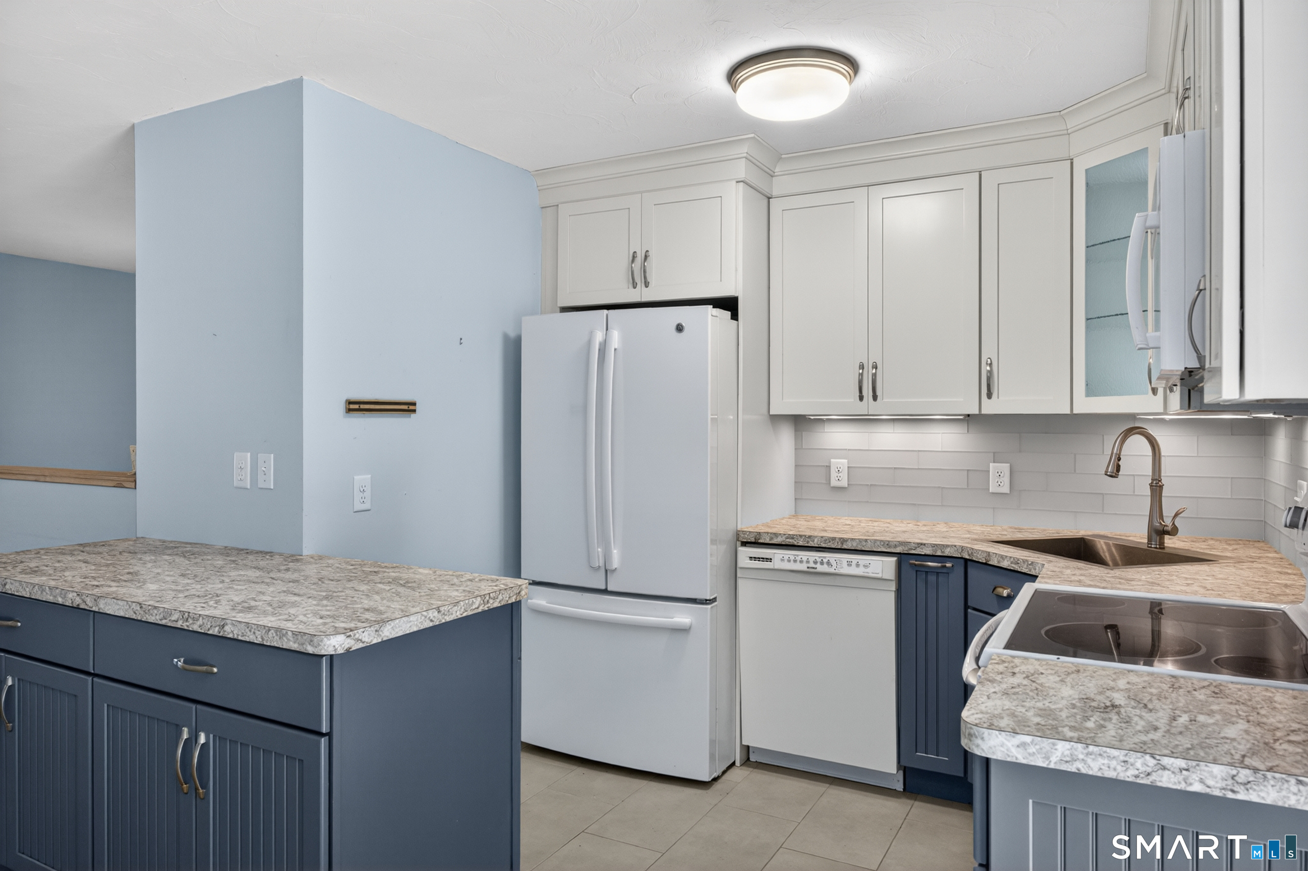 61 Stewart Road Stonington, CT 06379 - Photo 7 of 30