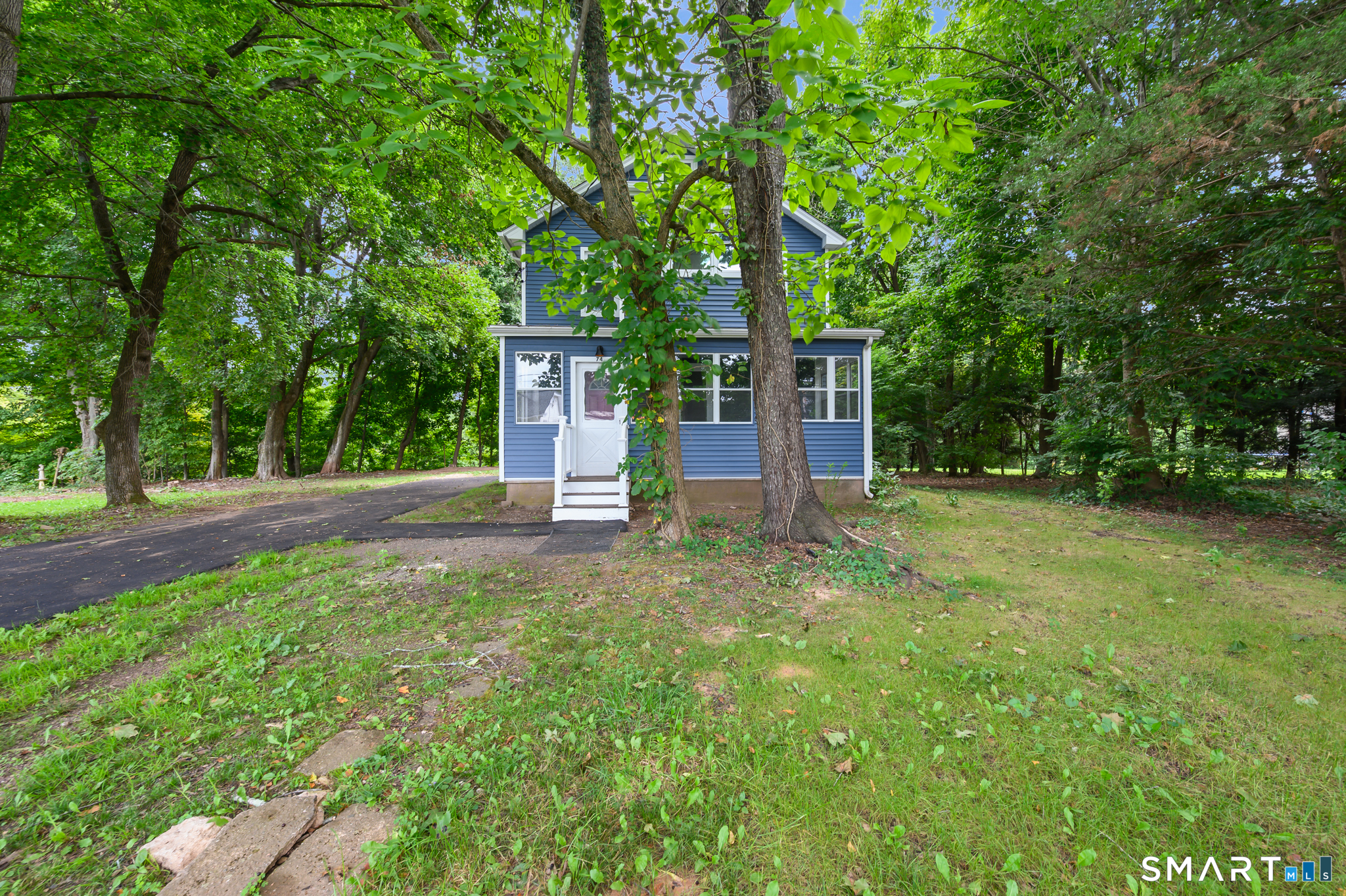 74 Boston Road Middletown, CT 06457 - Photo 3 of 40 Gallery Image 3
