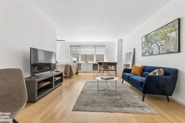 $425,000 | 201 East 37th Street, Unit 5A | Murray Hill