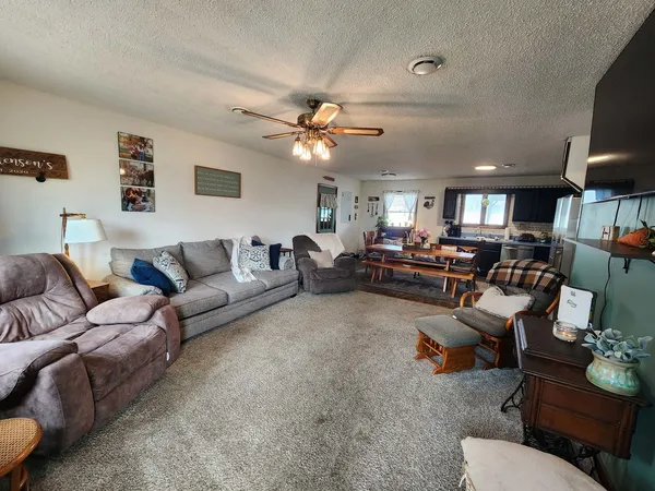 $155,900 | 17001 Lowry Avenue, Benton, IL 62812