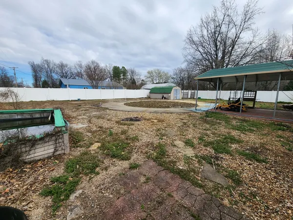 $155,900 | 17001 Lowry Avenue, Benton, IL 62812