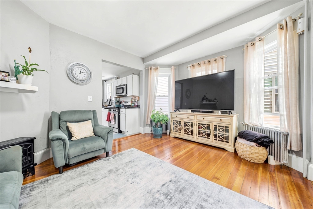 32 Irwin Street Winthrop, MA 02152 - Photo 5 of 38