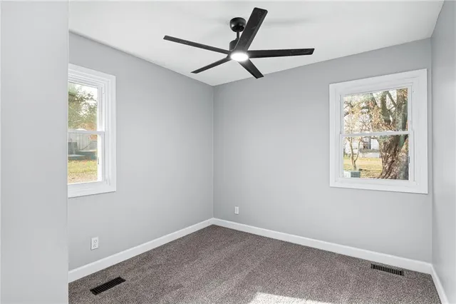 $189,900 | 211 North 3rd Street, King City, MO 64463