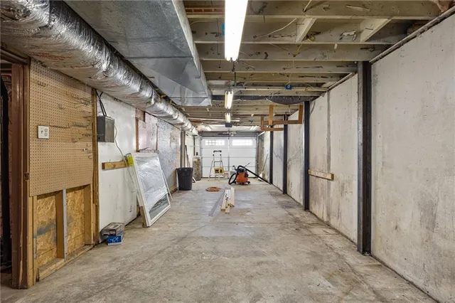 $189,900 | 211 North 3rd Street, King City, MO 64463